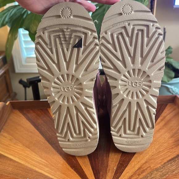 UGG BAILEY FLEX SUEDE MINI SHEARLING LINED BOOTS - Picture 4 of 9